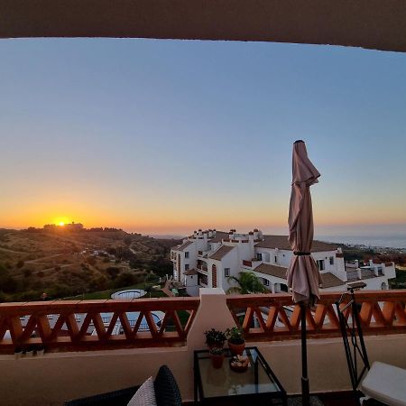 Elegant Apartment With Fantastic Views At The Top Of Calahonda Sitio de Calahonda 外观 照片