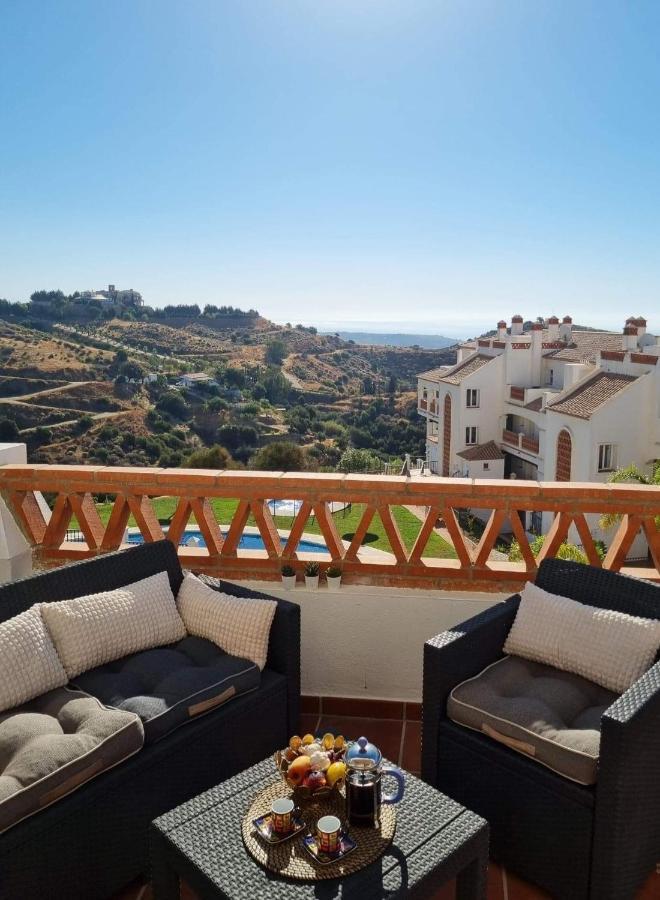 Elegant Apartment With Fantastic Views At The Top Of Calahonda Sitio de Calahonda 外观 照片
