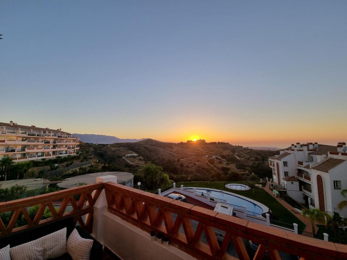 Elegant Apartment With Fantastic Views At The Top Of Calahonda Sitio de Calahonda 外观 照片