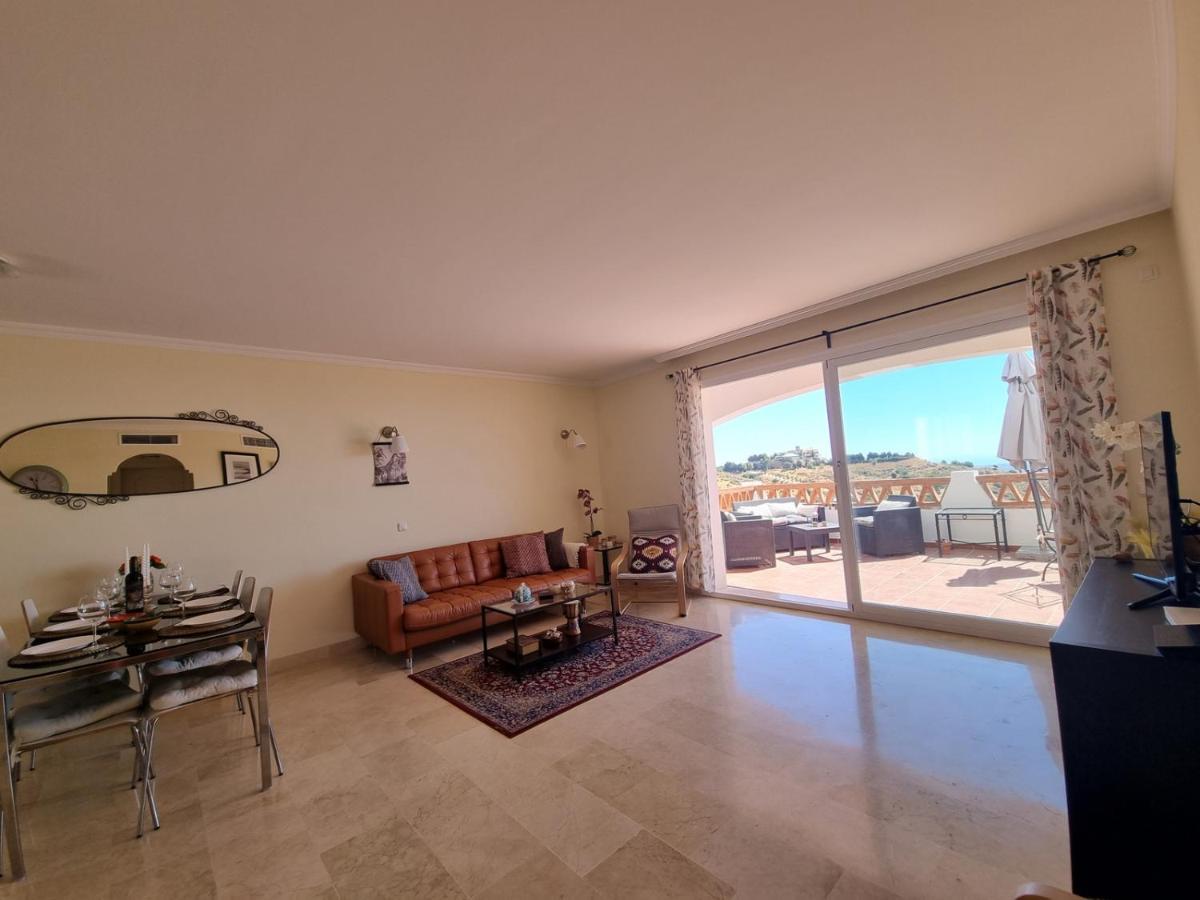 Elegant Apartment With Fantastic Views At The Top Of Calahonda Sitio de Calahonda 外观 照片